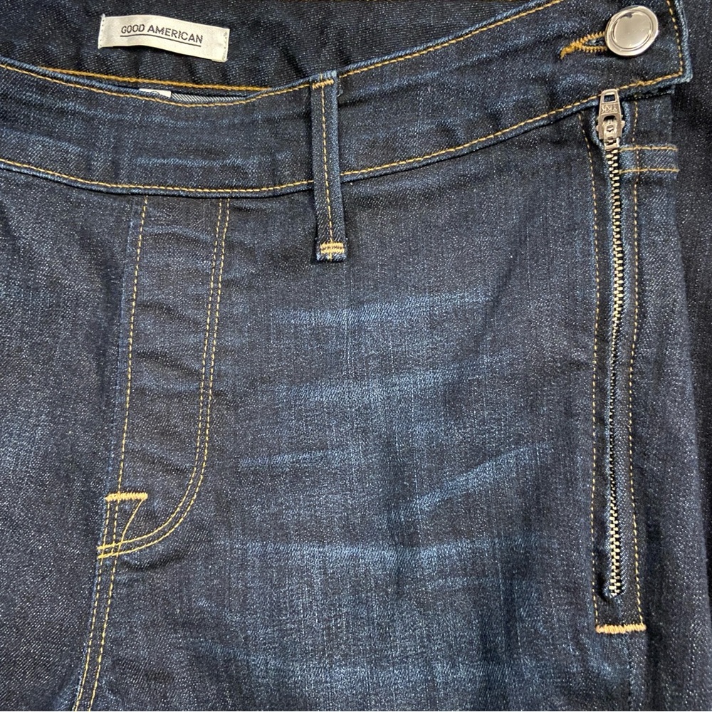 Good American Side Zip Jeans - Picture 3 of 6